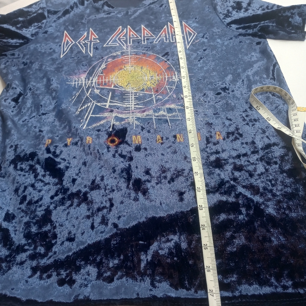 *Def Leppard Pyromania Velvet Feel Blue Shirt View 5